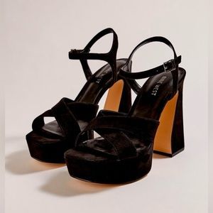 Nine West crisscross chunky heels